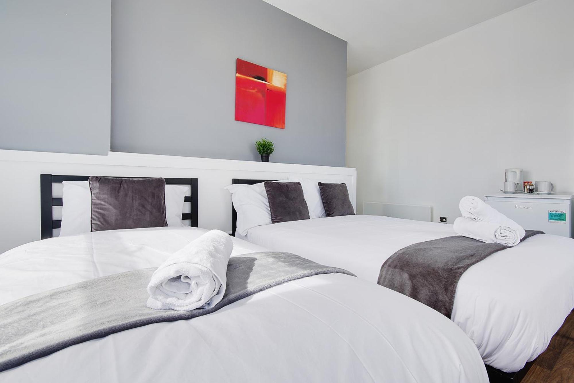Azure Beach Hotel Борнмът Екстериор снимка