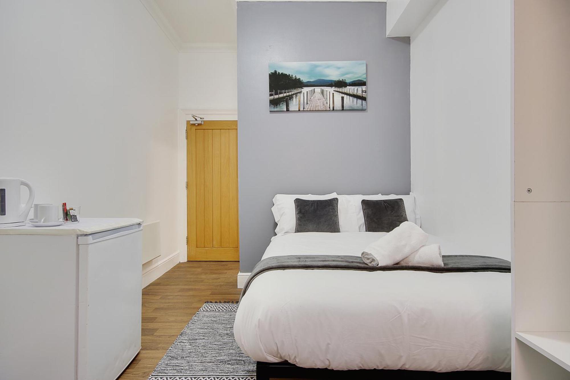 Azure Beach Hotel Борнмът Екстериор снимка
